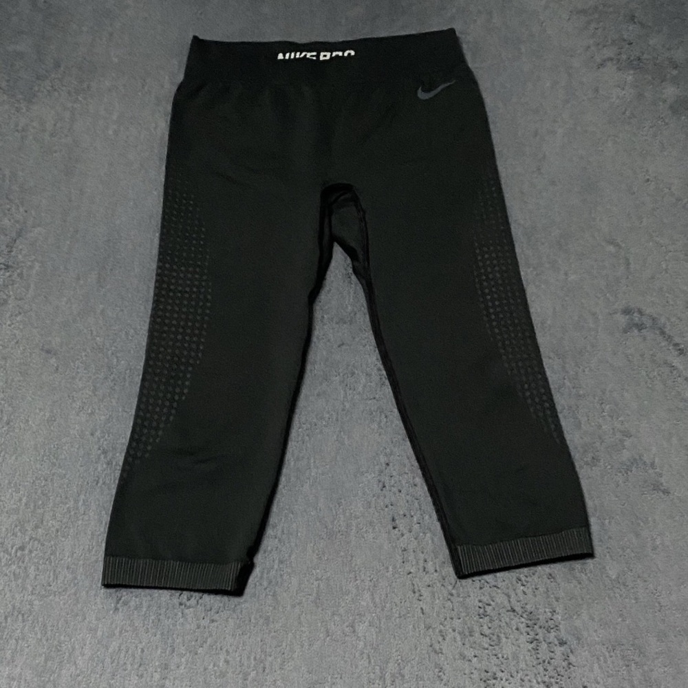 Nike Pro Crop Legging Hypercool Limitless Womens S Training Black Run Capri